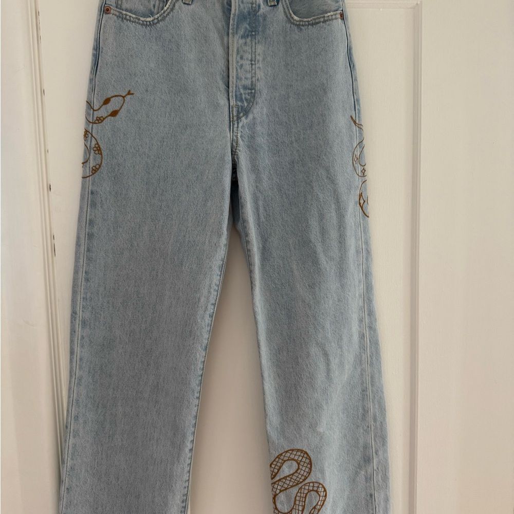 🐍Custom Levi’s Snake Reputation Embroidered Light Blue Jeans 25 - Picture 4 of 10